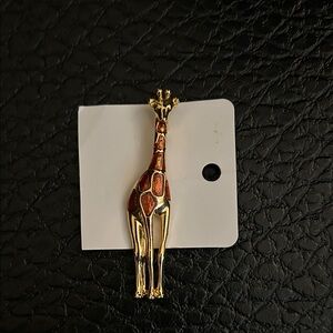 Giraffe Pin